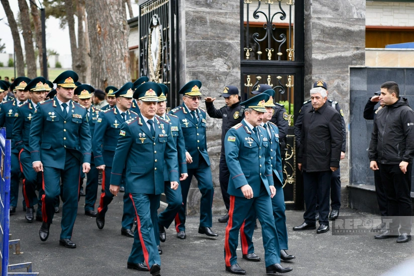 Azerbaijan's military leadership visits Military Memorial Cemetery