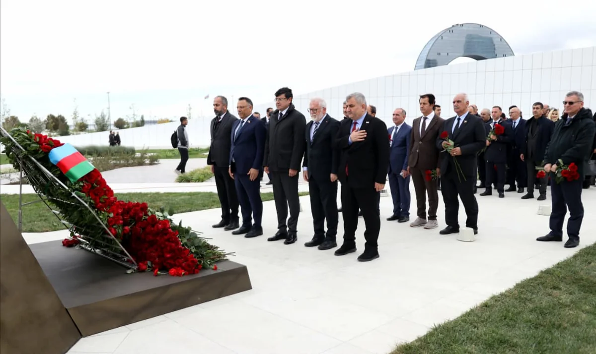 Azərbaycanda səfərdə olan türkiyəli rektorlar Zəfər parkını ziyarət ediblər