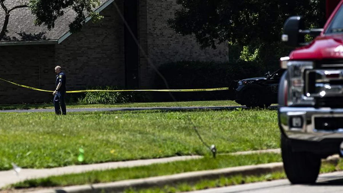 Shooter kills at least four, wounds eight at Michigan church