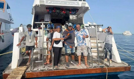 Misirli atlet 700 tonluq gəmini dişləri ilə çəkərək Ginnesin Rekordlar kitabına düşüb