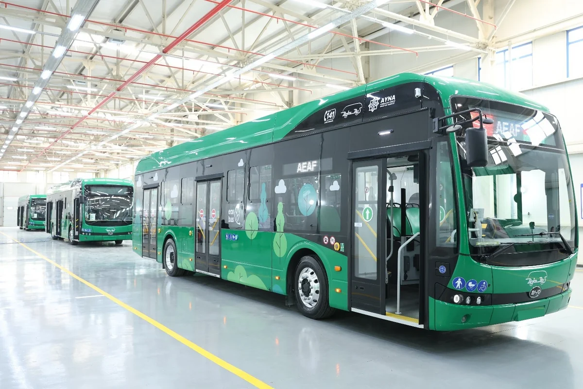 BakuBus презентовали первый электробус, произведенный в Сумгайыте