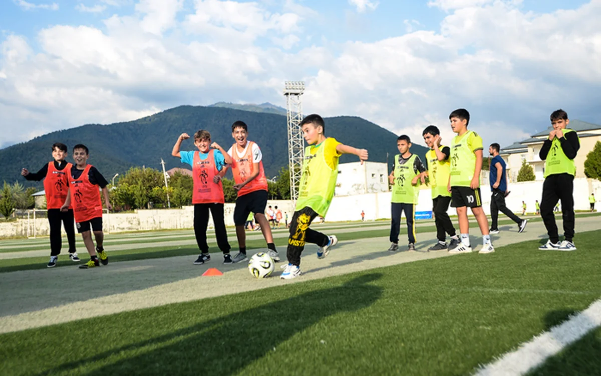 Qax Olimpiya İdman Kompleksində futbol festivalı keçirilib