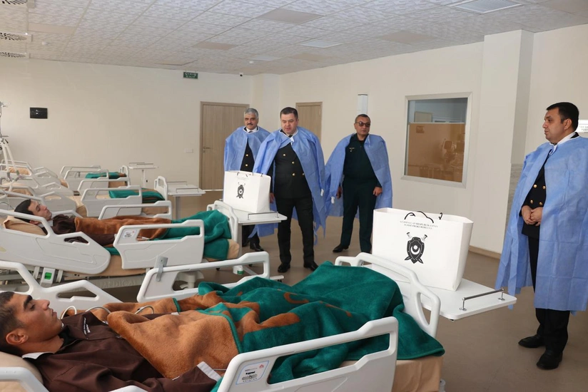 Hərbi Prokurorluğun rəhbər vəzifəli şəxsləri hospitalları ziyarət edib