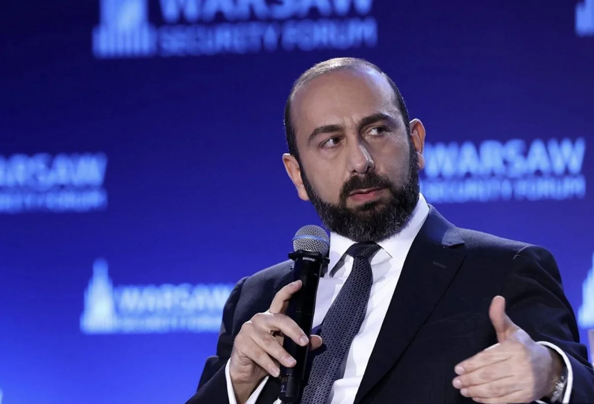Mirzoyan: İrəvanla Bakı arasında sülh bütün region üçün vacibdir