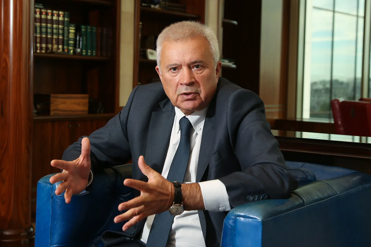 Rusiyalı milyarder Vahid Ələkbərov ilin əvvəlindən 147 milyon dollar zərər edib