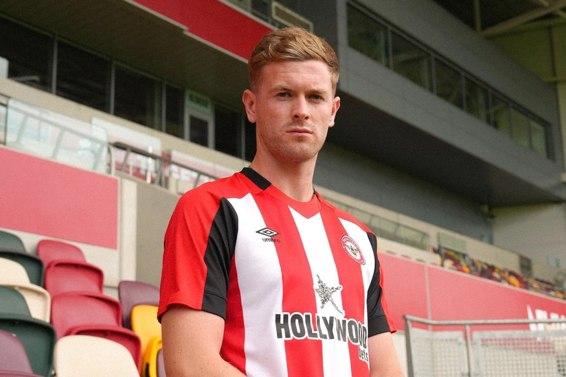 London təmsilçisi Premyer Liqa klubunun müdafiəçisini transfer etməyə hazırlaşır