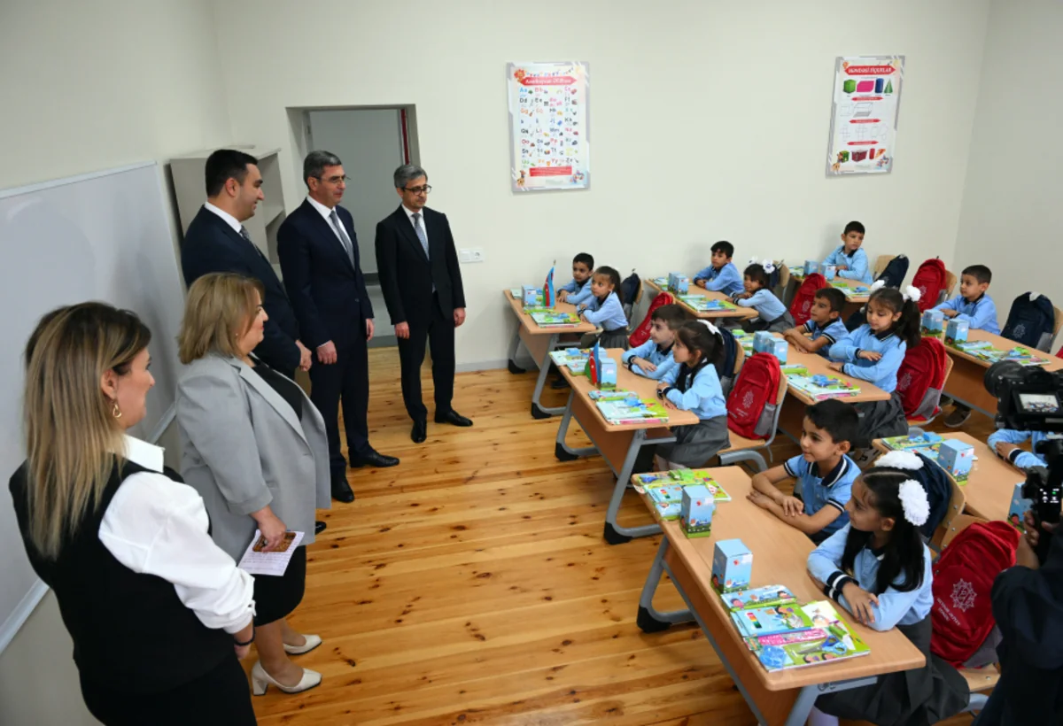 Xəzər rayonunda Heydər Əliyev Fondu tərəfindən yenidən qurulan məktəb istifadəyə verilib