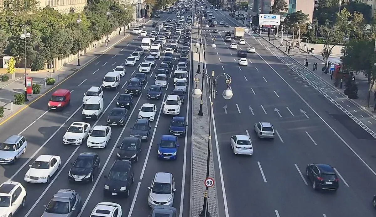 Bakının bir sıra yollarında tıxac var - SİYAHI, YENİLƏNİB