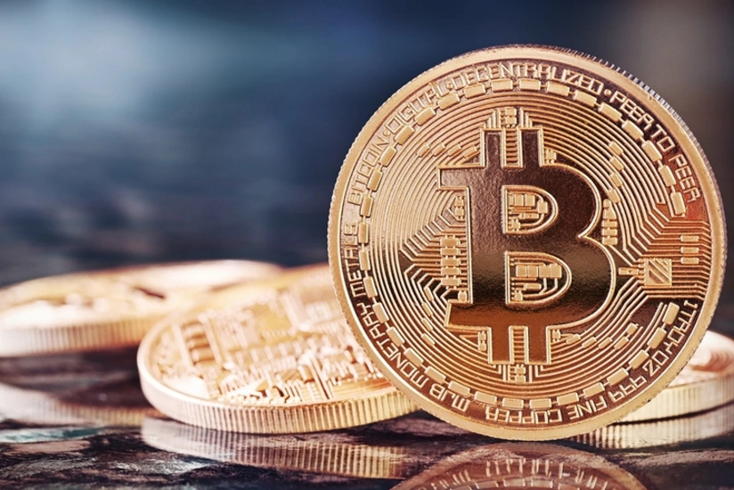 Стоимость биткойна поднялась выше $120 тыс. впервые с 14 августа