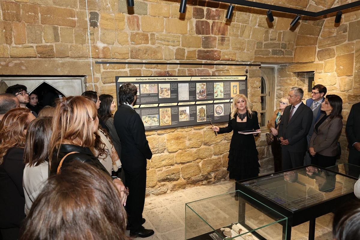 В Ичеришехер открылся Музей миниатюрного искусства Азербайджана