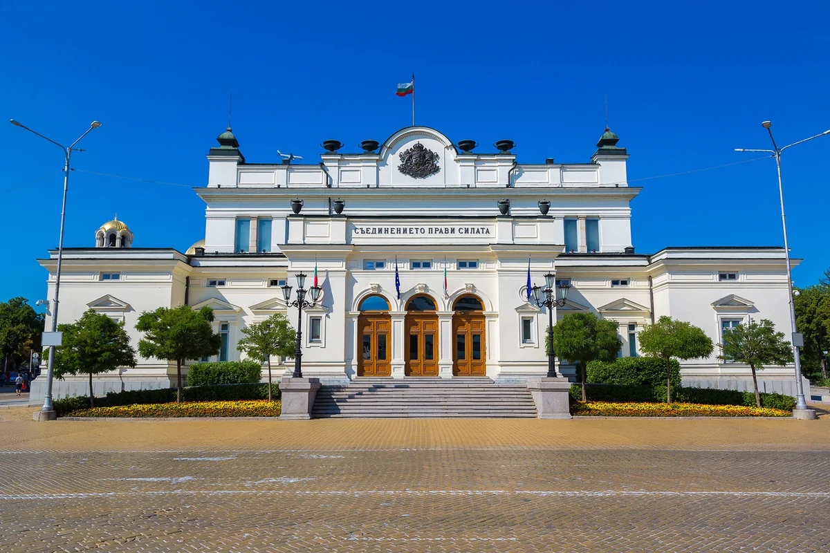 Парламент Болгарии лишил президента права назначать руководителей спецслужб