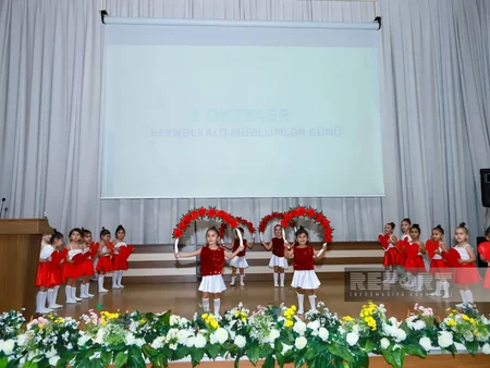 Naxçıvanda Beynəlxalq Müəllimlər Günü qeyd olunub