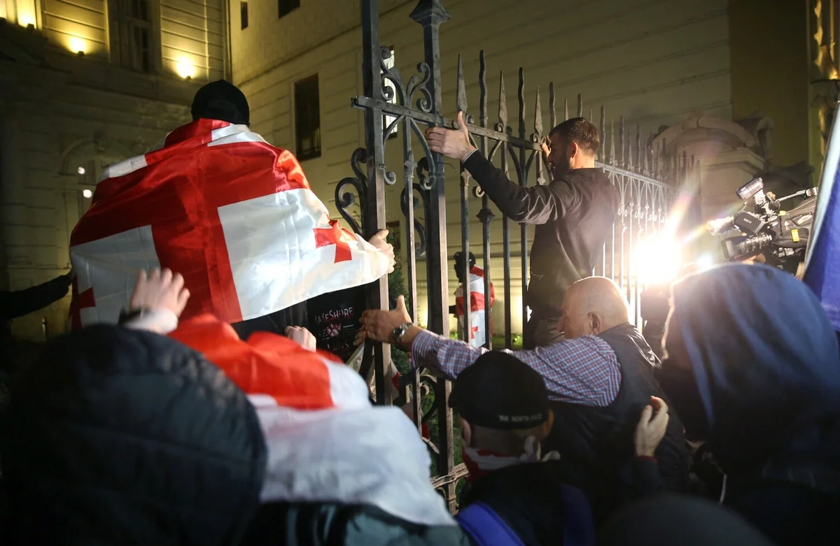 Число пострадавших полицейских на митинге в Тбилиси увеличилось до 32 -ОБНОВЛЕНО