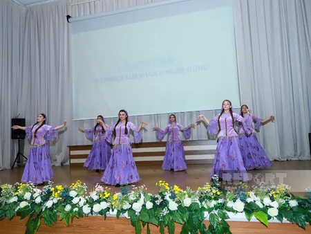 Naxçıvanda Beynəlxalq Müəllimlər Günü qeyd olunub