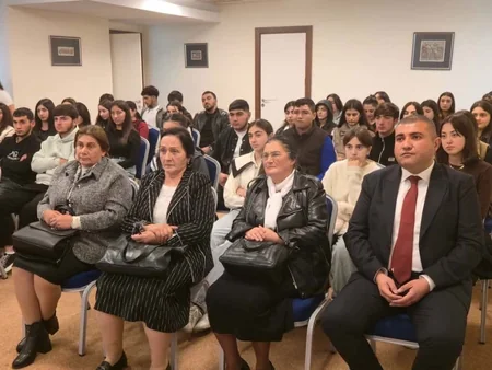 Marneulidə Azərbaycanda təhsil imkanları mövzusunda infosessiya keçirilib