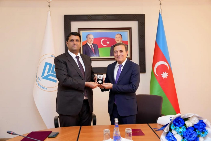 Mənsum İbrahimova NDU-nun Fəxri professor diplomu təqdim olunub