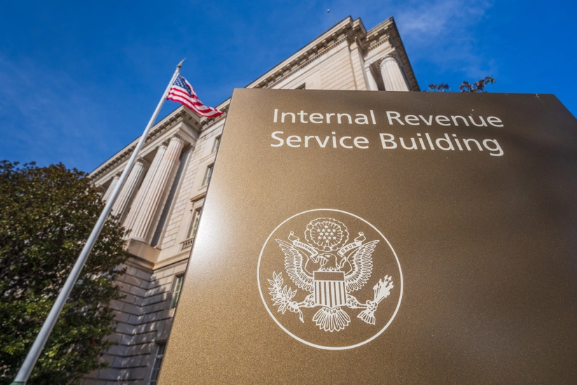 Налоговая служба США отправила в отпуск почти половину сотрудников из-за шатдауна