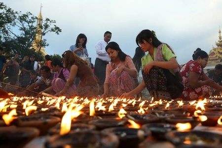 Myanmar junta strike kills dozens at festival protest