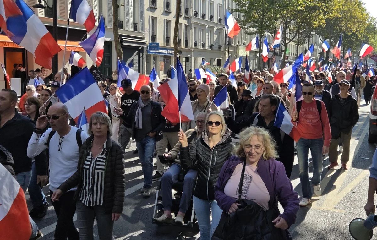 В Париже прошла акция с требованием отставки Макрона