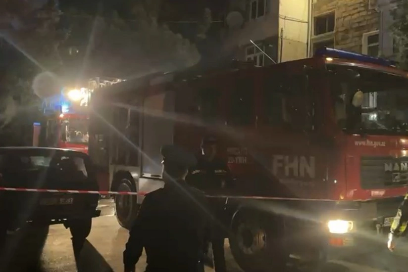Sumqayıtda yaşayış binasındakı yanğın söndürülüb, üç nəfər xilas edilib - YENİLƏNİB-2