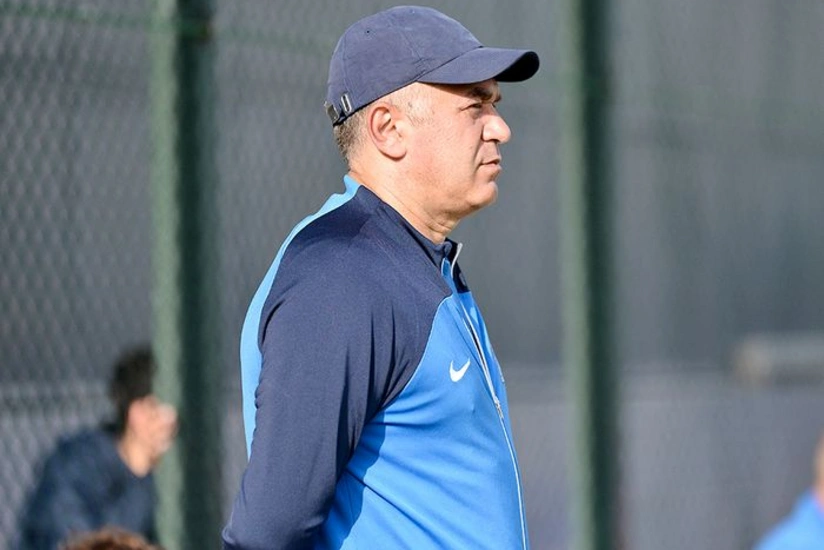Azərbaycanın U-19 millisinin baş məşqçisi: Komandada çatışmazlıqlar var