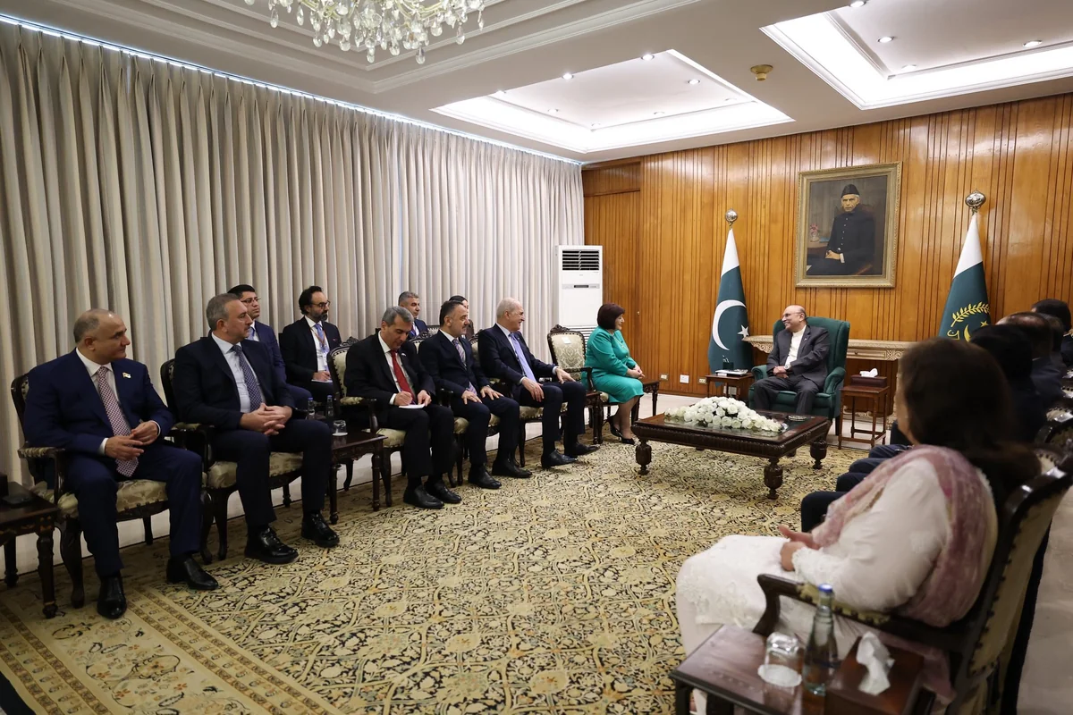 Pakistan Prezidenti Sahibə Qafarovanı qəbul edib