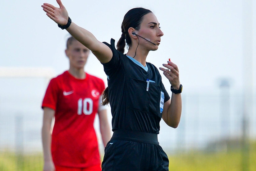 Azərbaycanın qadın FIFA referisi UEFA-dan təyinat alıb