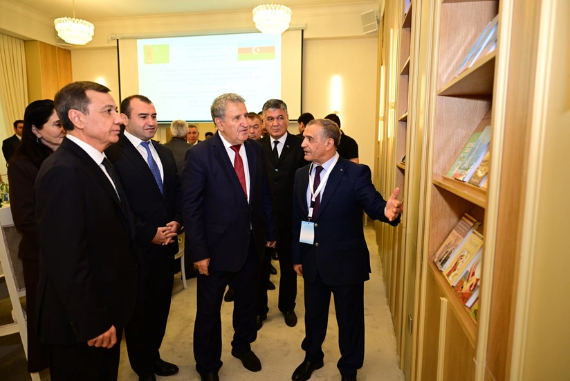 Azərbaycan Milli Kitabxanasında Türkmənistan guşəsinin açılışı olub