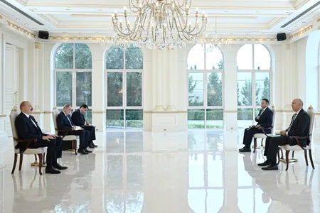 İlham Əliyev Misirin Azərbaycandakı yeni səfirinin etimadnaməsini qəbul edib