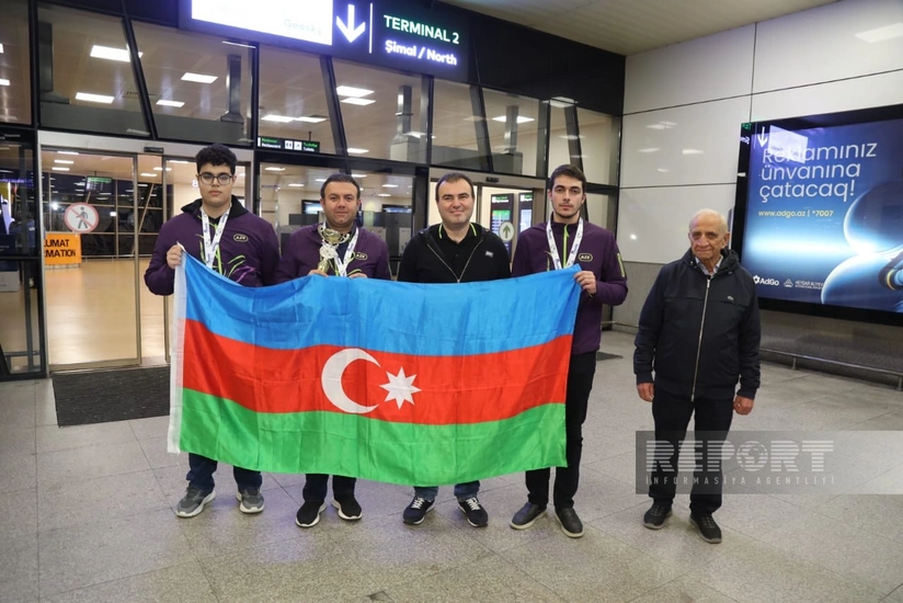Avropa çempionatında gümüş medal qazanan şahmatçılar Vətənə qayıdıb