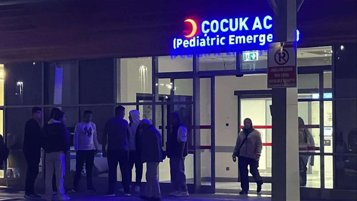 Türkiyədə şagirdlər arasında kütləvi zəhərlənmə olub