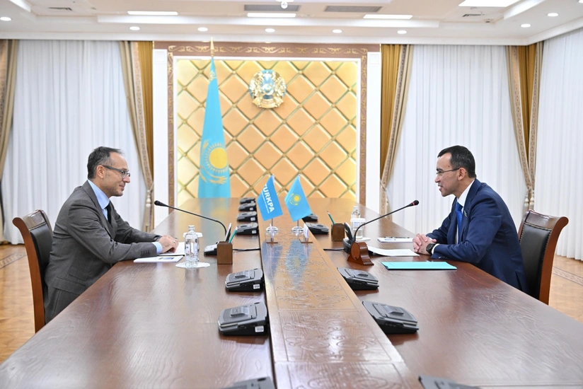 Kazakh Senate chair meets TURKPA secretary general in Astana