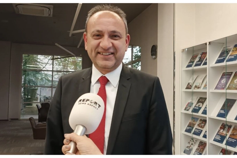 Professor: Türkiyədə türkəsilli xarici vətəndaşlarla bağlı yeni qərar iş icazələrini asanlaşdırmaq məqsədi daşıyır