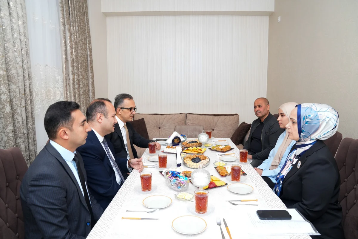Ramin Məmmədov İlahiyyat İnstitutunda təhsil alan tələbənin evini ziyarət edib
