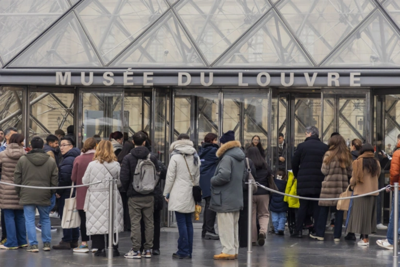 Louvre museum in Paris closed after robbery, French culture minister says