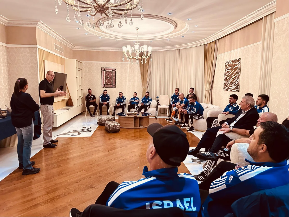 Israeli Embassy in Azerbaijan hosts amputee football team for dinner
