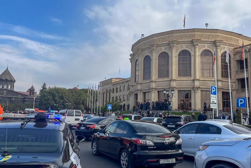 СК Армении: На акции протеста у мэрии Гюмри задержаны 33 человека