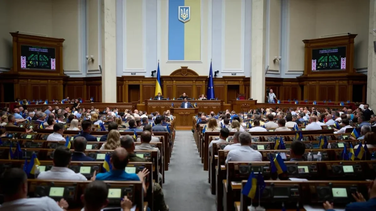 Верховная рада Украины поддержала увеличение расходов на оборону