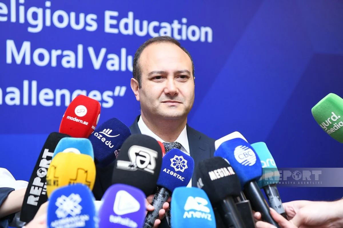 Rektor: Din təhsili mənəvi dəyərlərə uyğun şəkildə qurulmalıdır