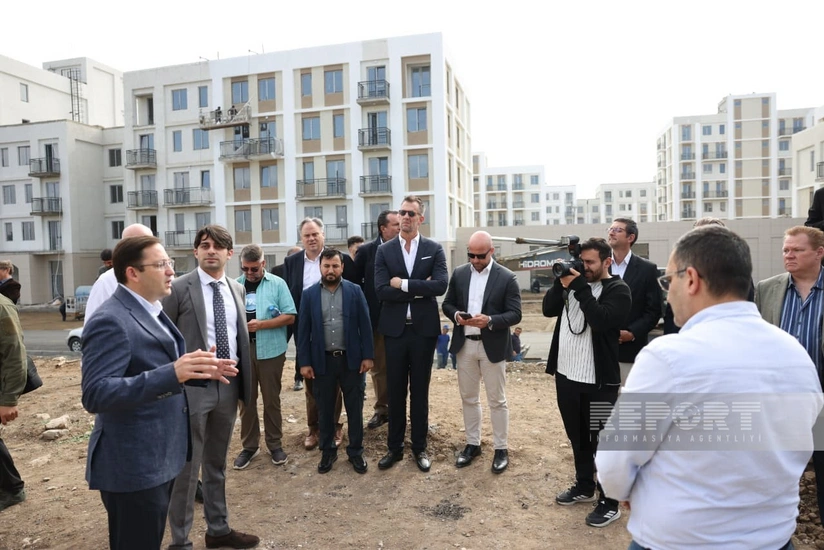 Beynəlxalq səyyahlar Ağdamdakı dağıntılarla tanış olublar