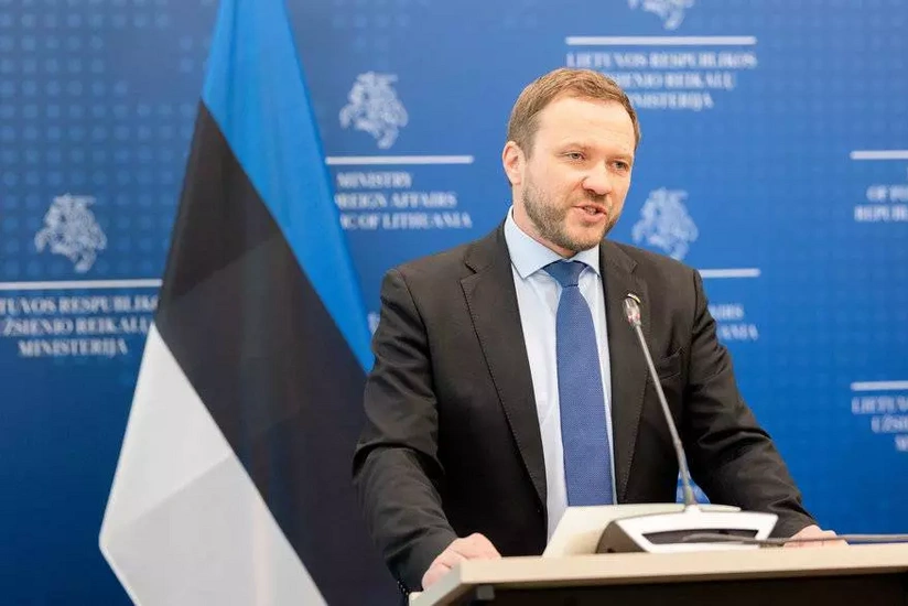 Глава МИД Эстонии находится с визитом в Баку