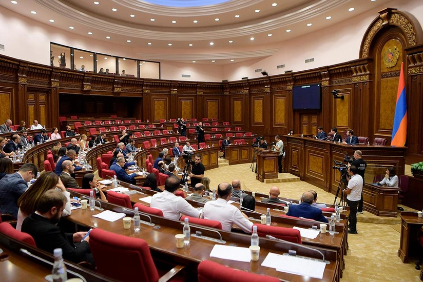 Парламент Армении принял в I чтении закон, позволяющий закрыть религиозный телеканал