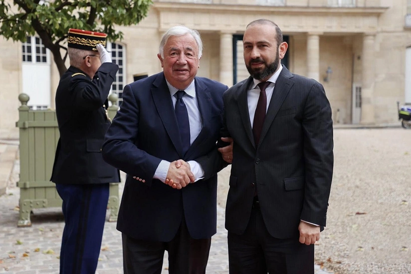 Mirzoyan Fransa Senatının sədri ilə Cənubi Qafqazdakı prosesləri müzakirə edib