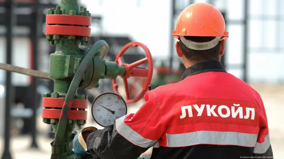 KİV: Avropa İttifaqı Lukoil ilə əməliyyatlara qadağa qoya bilər