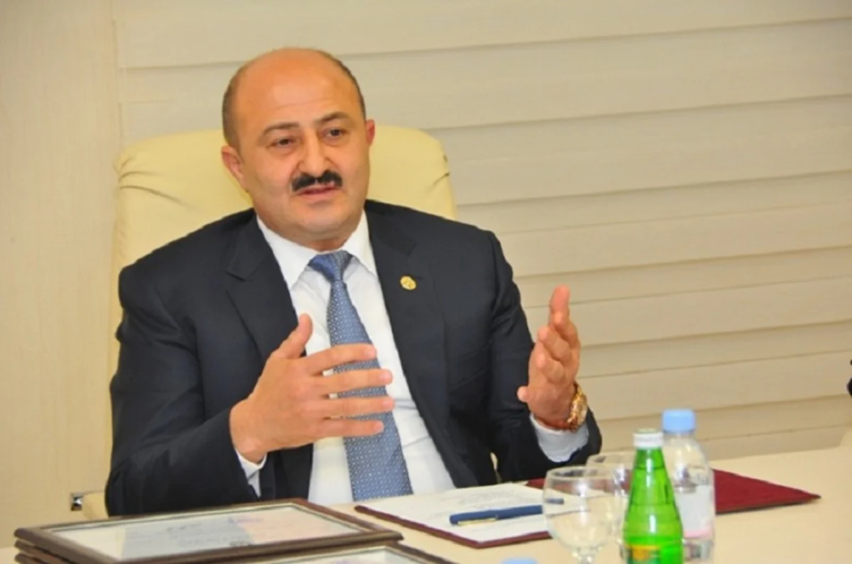 Deputat: Qəhvəyi məxmər bağacığına qarşı mübarizə tədbirləri kifayət etmir
