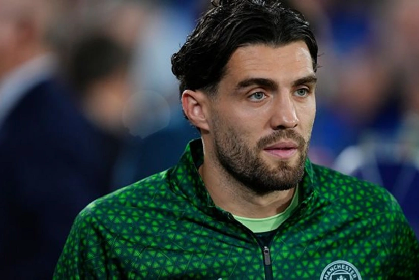 Milan Mançester Sitinin futbolçusu ilə maraqlanır