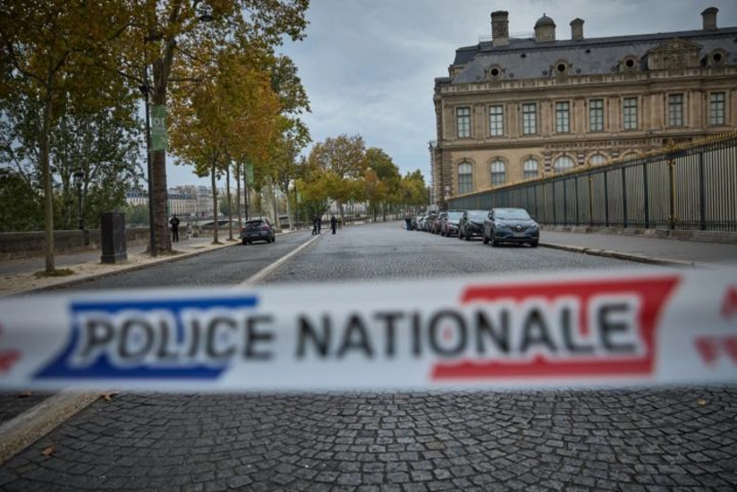 Two men arrested after Louvre jewel heist