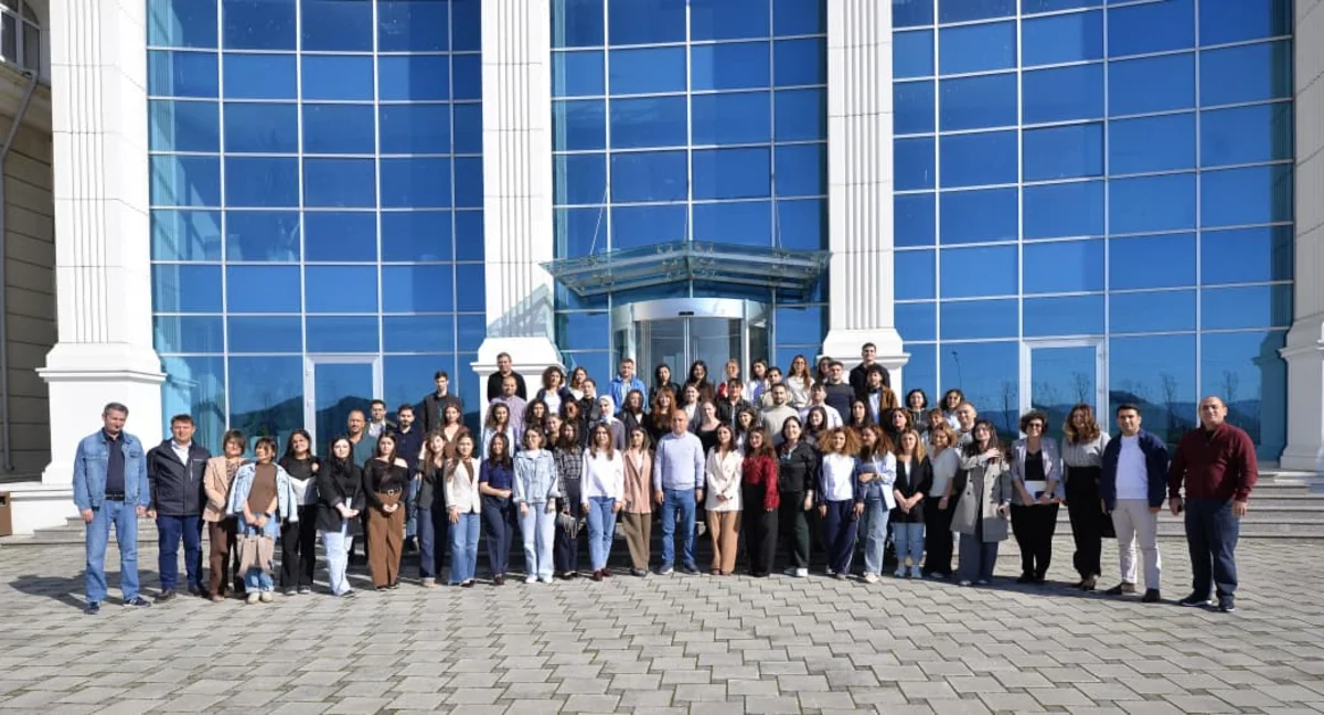 Elm və təhsil yeniliklərinin media təqdimatı mövzusunda təlim keçirilib