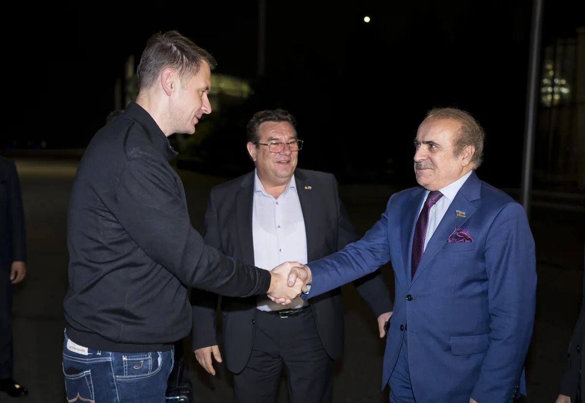 Председатель Сената Румынии прибыл в Азербайджан