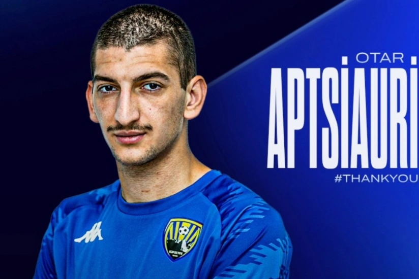 Kəpəz gürcüstanlı futbolçusu ilə vidalaşıb
